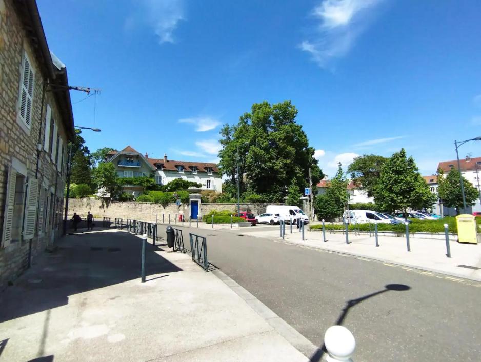 Les Glycines, Un Air De Campagne A La Ville Besançon Exterior foto